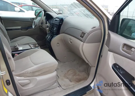 2004 Toyota Sienna Le из США, поврежденный, VIN 5TDBA23C14S003421